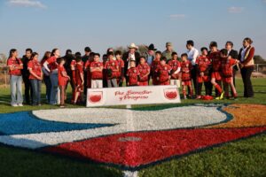 David Monreal inaugura cancha de pasto sintético en Nochistlán