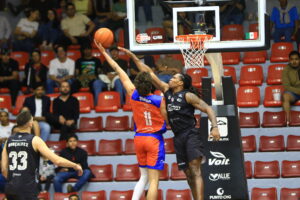 Vencen los Mineros a Correcaminos en su debut en casa