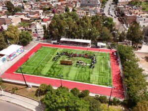 Estrenan guadalupenses cancha renovada, gestionada por Pepe Saldívar